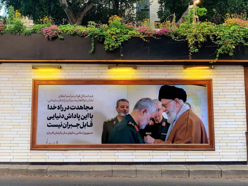 -موکاپ-لایه-باز-بیلبورد-شهری