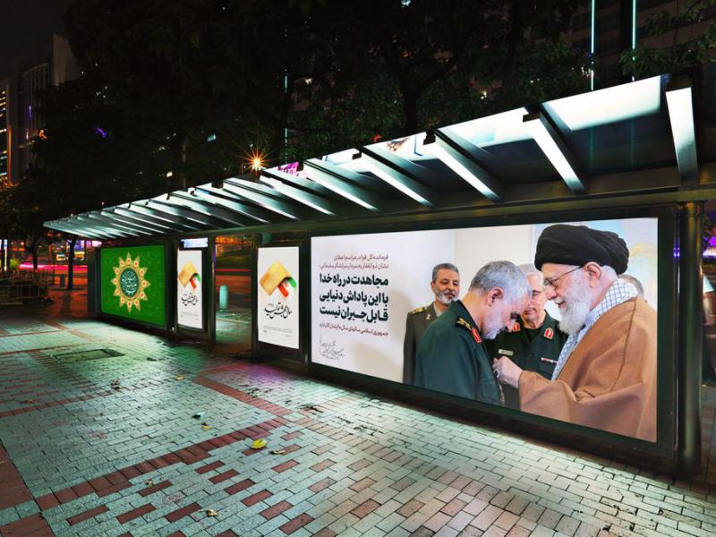 -موکاپ-تبلیغات-ایستگاه-اتوبوس