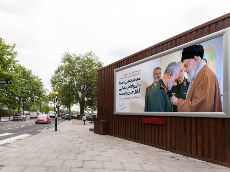 -موکاپ-لایه-باز-بیلبورد-شهری
