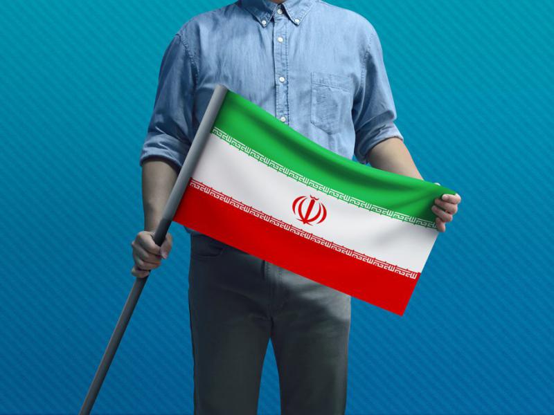 -طرح-لایه-باز-موکاپ-پرچم-در-دست