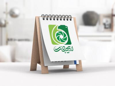  طرح لایه باز موکاپ تقویم رومیزی