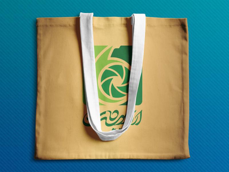 -لایه-باز-موکاپ-پاکت-خرید-و-هدیه