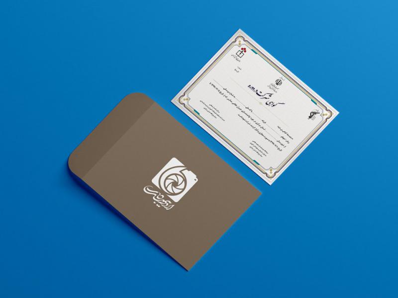 -طرح-لایه-باز-موکاپ-پاکت-و-کاغذ