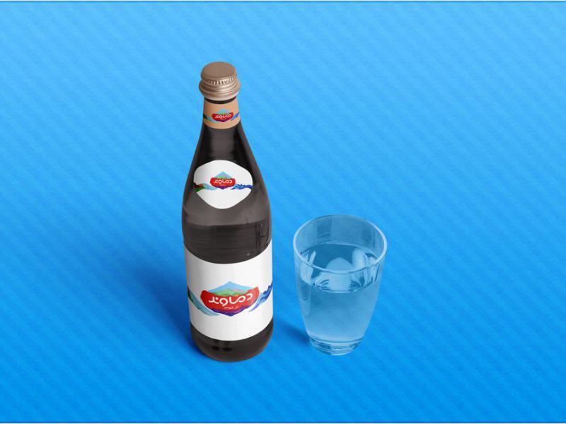 -لایه-باز-موکاپ-بطری-آب-معدنی