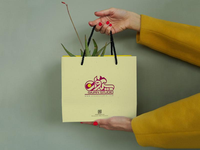 -لایه-باز-موکاپ-پاکت-خرید-و-هدیه