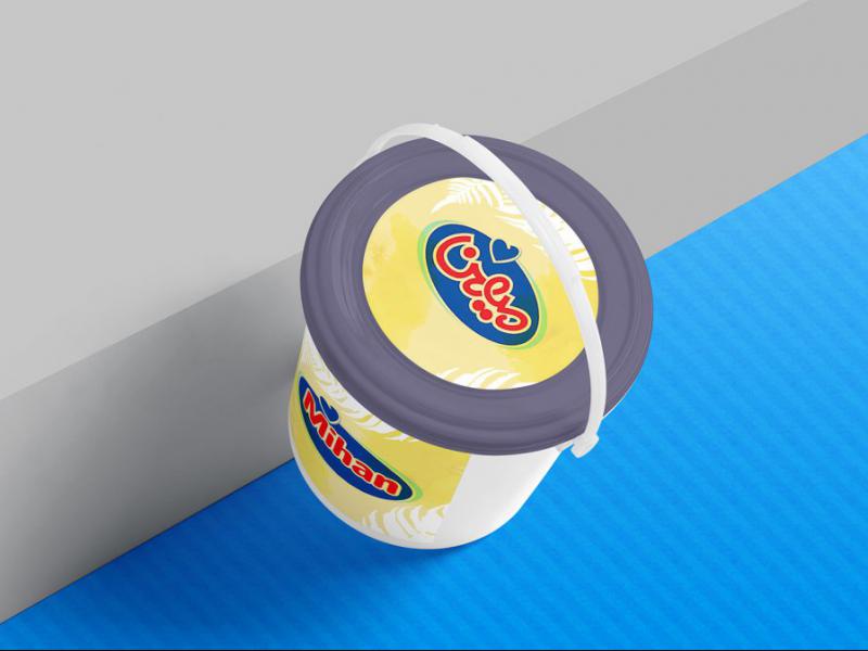 -لایه-باز-موکاپ-ظرف-ماست