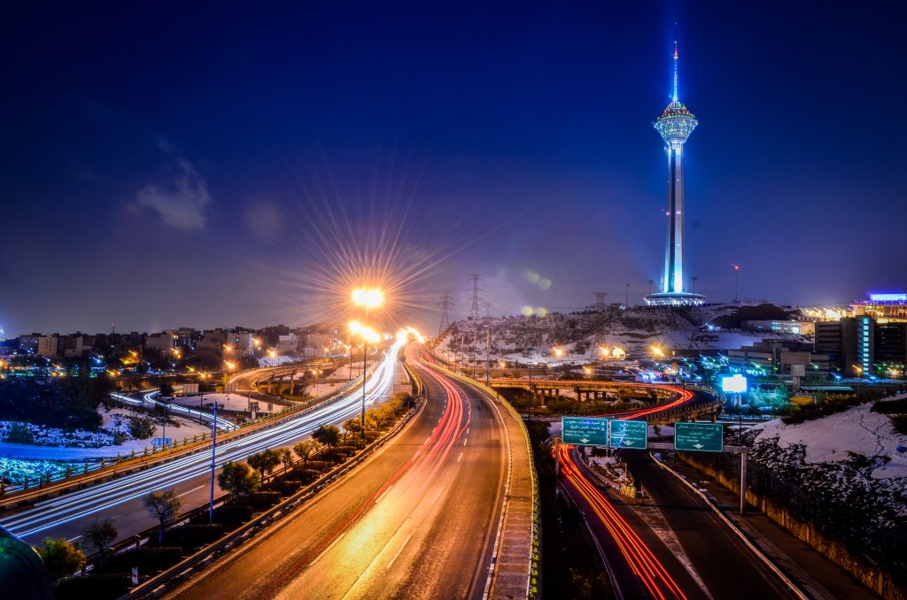 دانلود عکس با کیفیت برج میلاد
