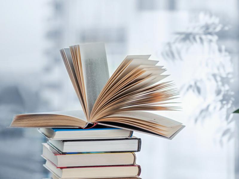 دانلود-عکس-با-کیفیت-کتاب