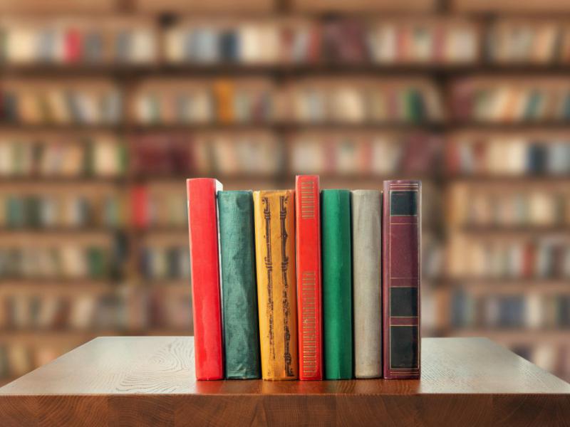 دانلود-عکس-با-کیفیت-کتاب