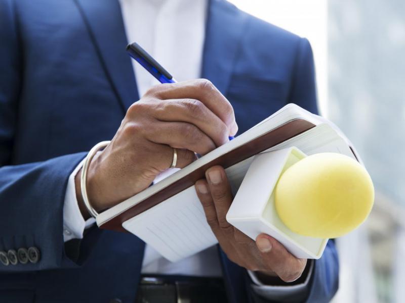 دانلود-عکس-با-کیفیت-خبرنگار