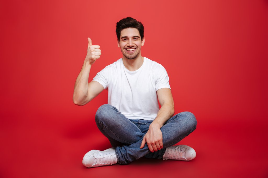 دانلود عکس با کیفیت عالی مرد مناسب طراحی تبلیغاتی