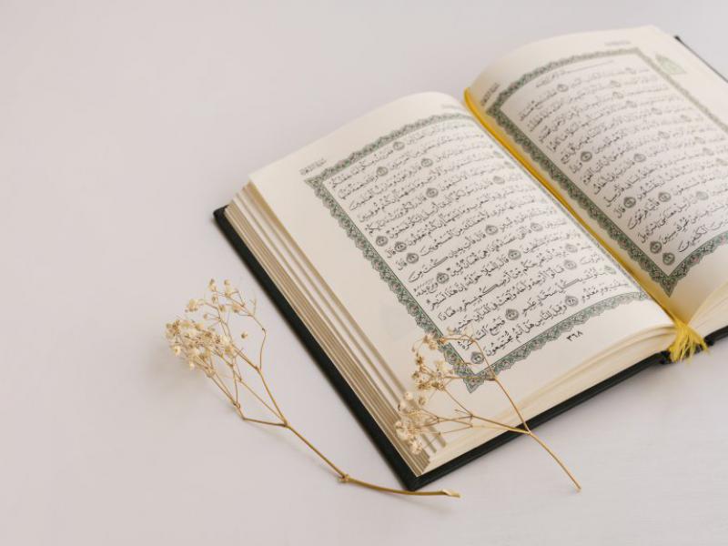 دانلود-عکس-با-کیفیت-عالی-قرآن-کریم