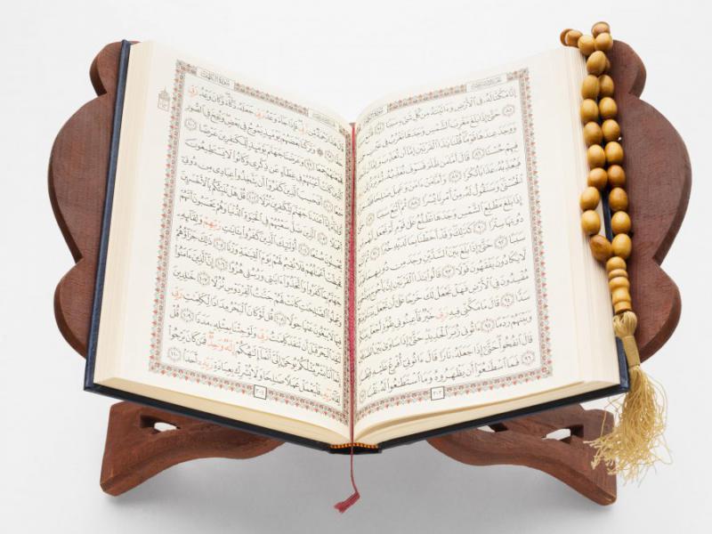 دانلود-عکس-با-کیفیت-عالی-قرآن-کریم