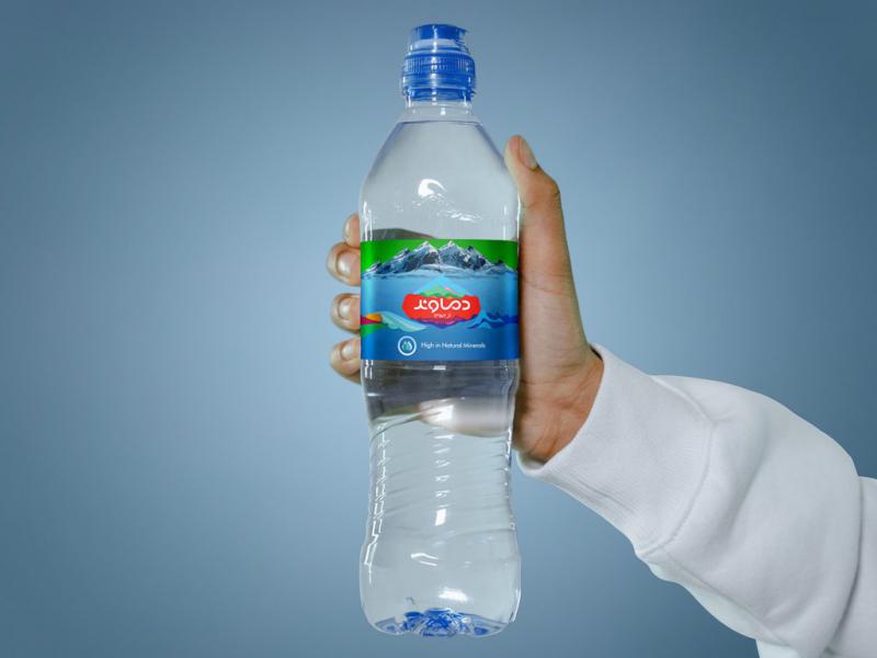 -لایه-باز-موکاپ-بطری-آب-معدنی