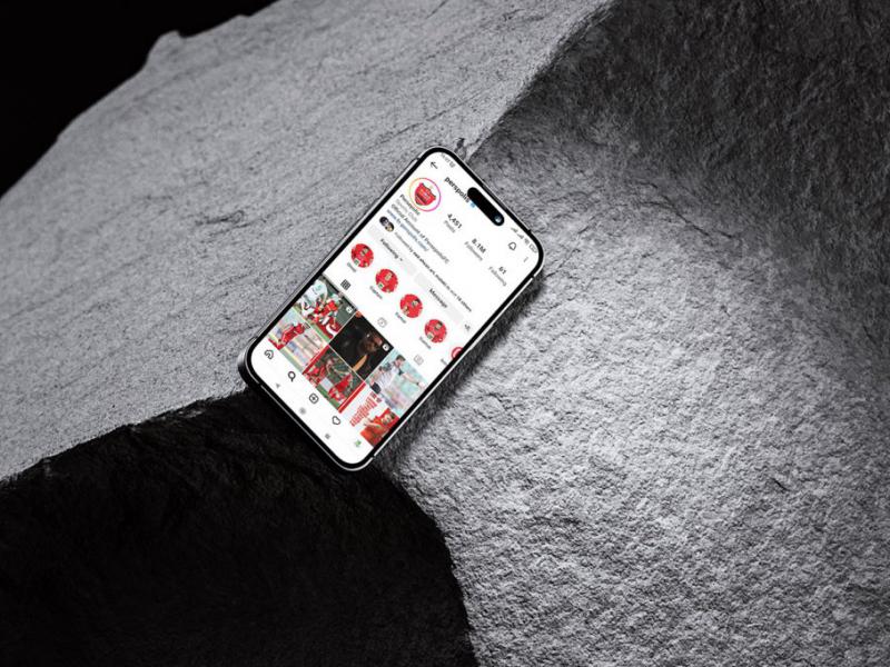 طرح-لایه-باز-موکاپ-موبایل