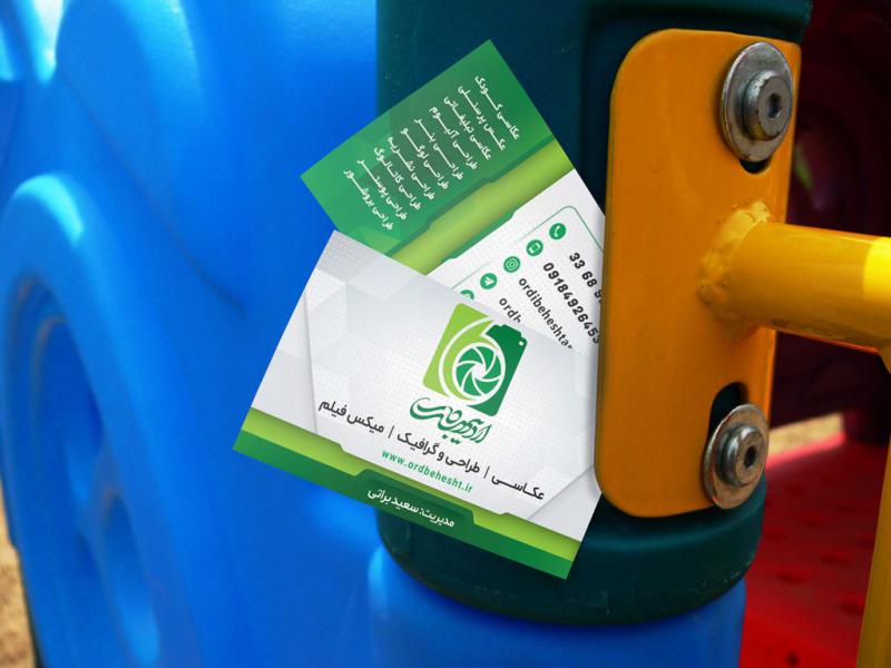 -طرح-لایه-باز-موکاپ-کارت-ویزیت
