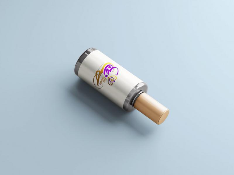 -لایه-باز-موکاپ-لوازم-آرایشی-بهداشتی