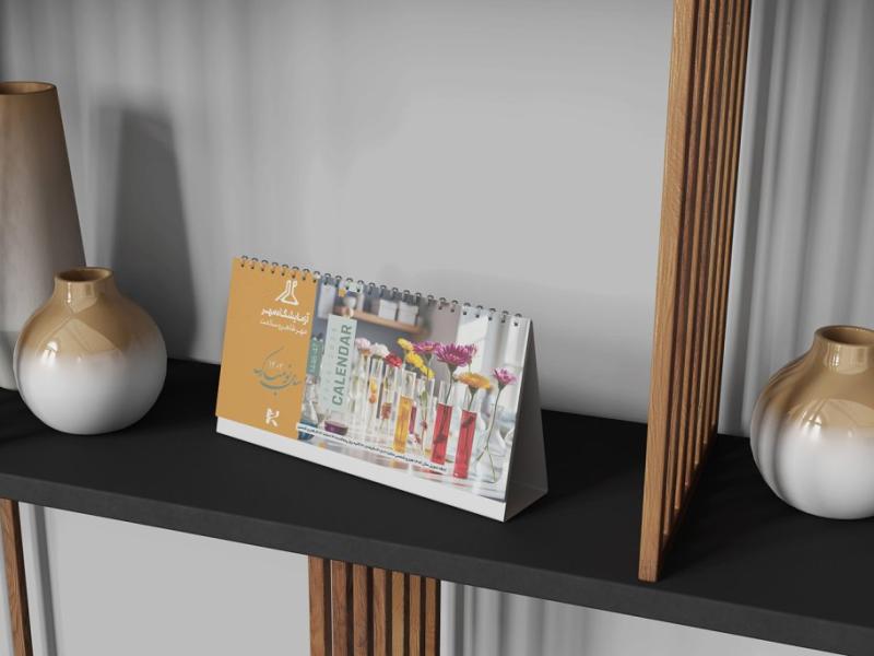 -طرح-لایه-باز-موکاپ-تقویم