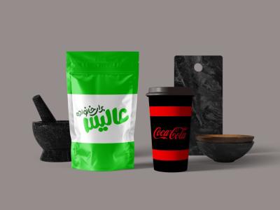 طرح لایه باز موکاپ لیوان و بسته بندی