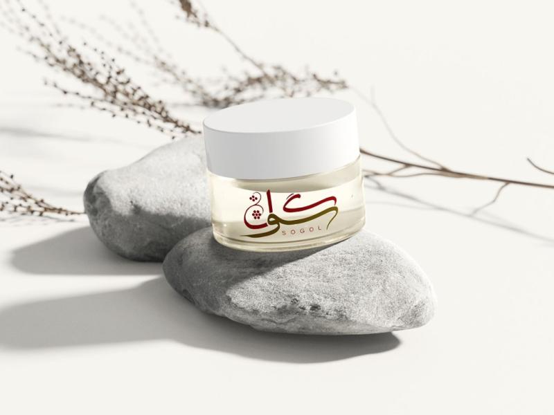 -لایه-باز-موکاپ-لوازم-آرایشی-بهداشتی