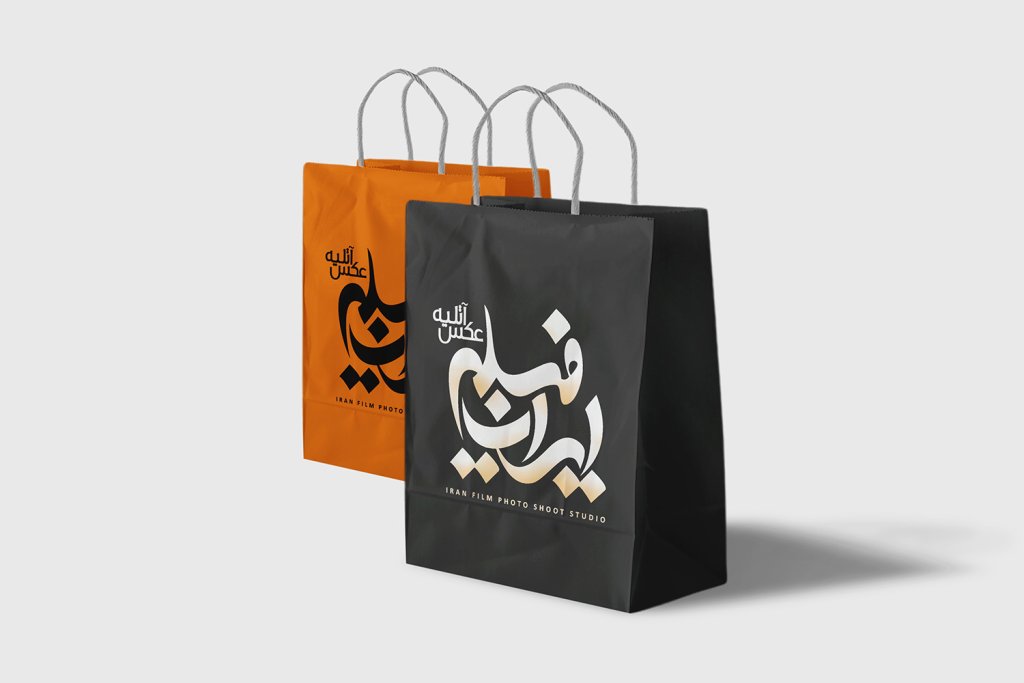  لایه باز موکاپ پاکت خرید و هدیه
