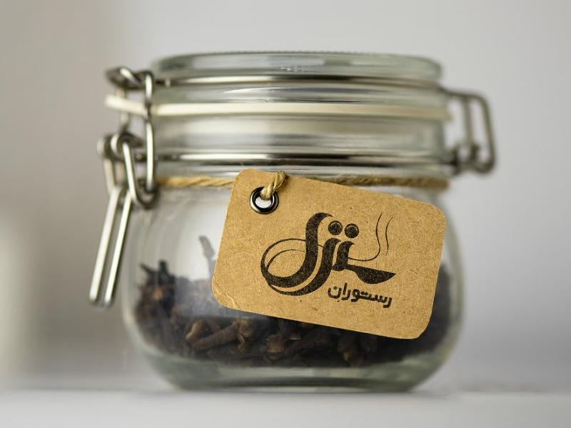-لایه-باز-موکاپ-بطری-شیشه-ای