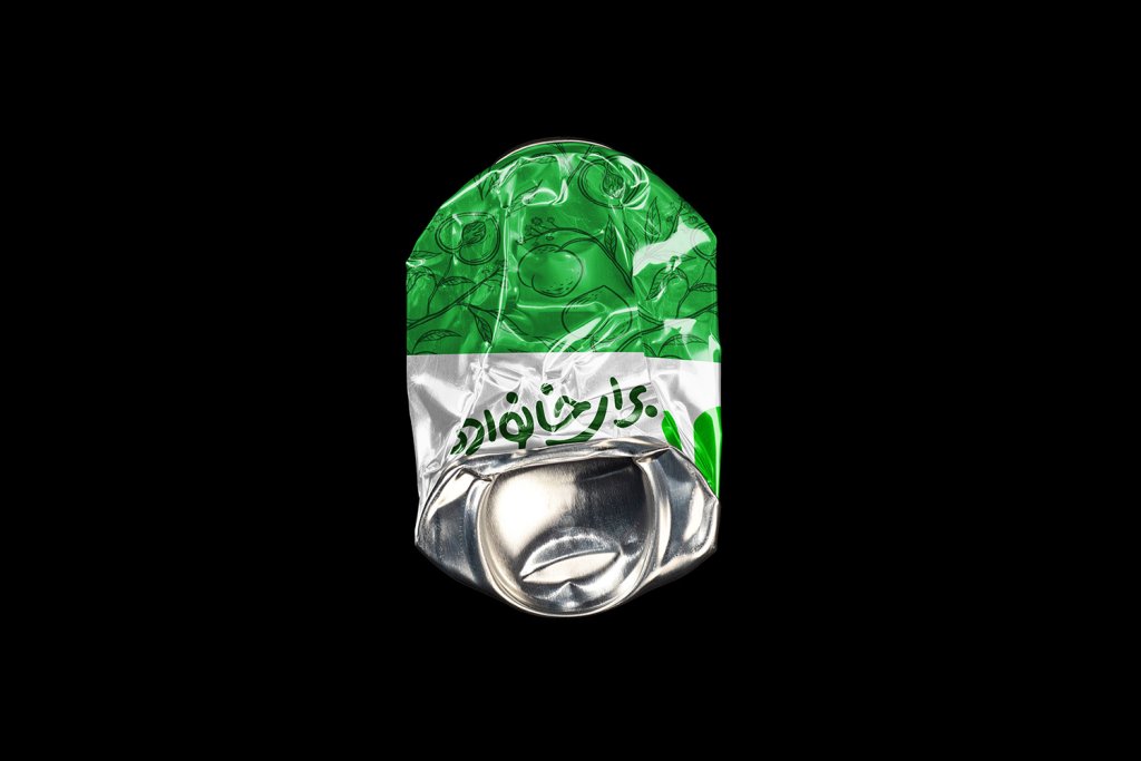 لایه باز موکاپ قوطی نوشیدنی