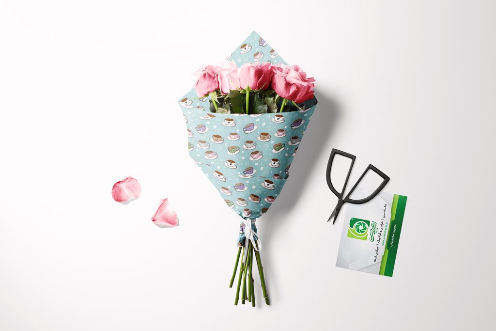 طرح لایه باز موکاپ دسته گل