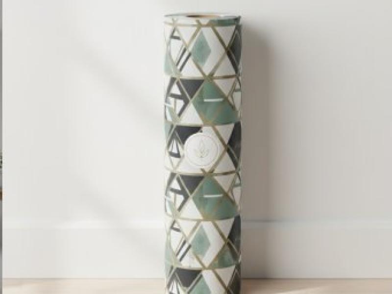 -پوستر-دیواری-مدرن-طرح-مثلث‌های-انتزاعی-(Geometric-Wallpaper)