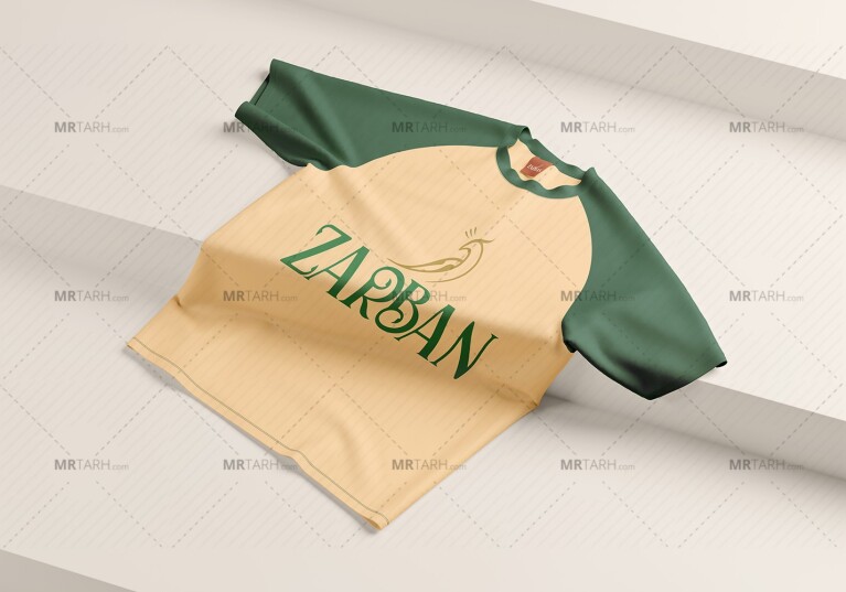 موکاپ-لایه-باز-تیشرت