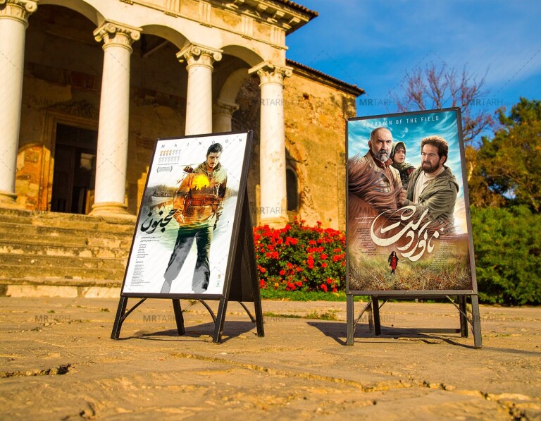 موکاپ-لایه-باز-بیلبورد-و-استند