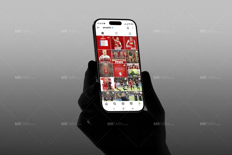 دانلود-موکاپ-لایه-باز-موبایل-در-دست